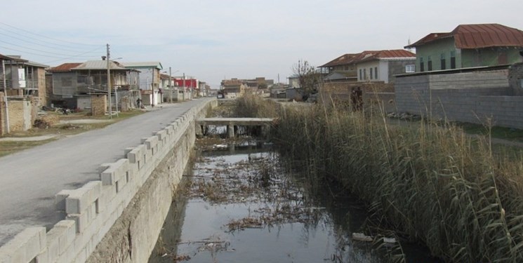کانال داخل شهر گمیش‎تپه